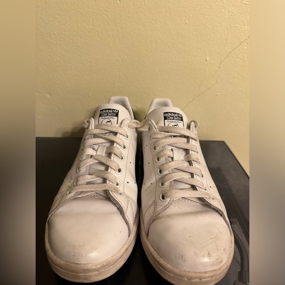 Stan smith tennis shoes